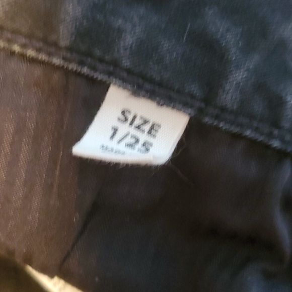 Shorts - Picture 6 of 6